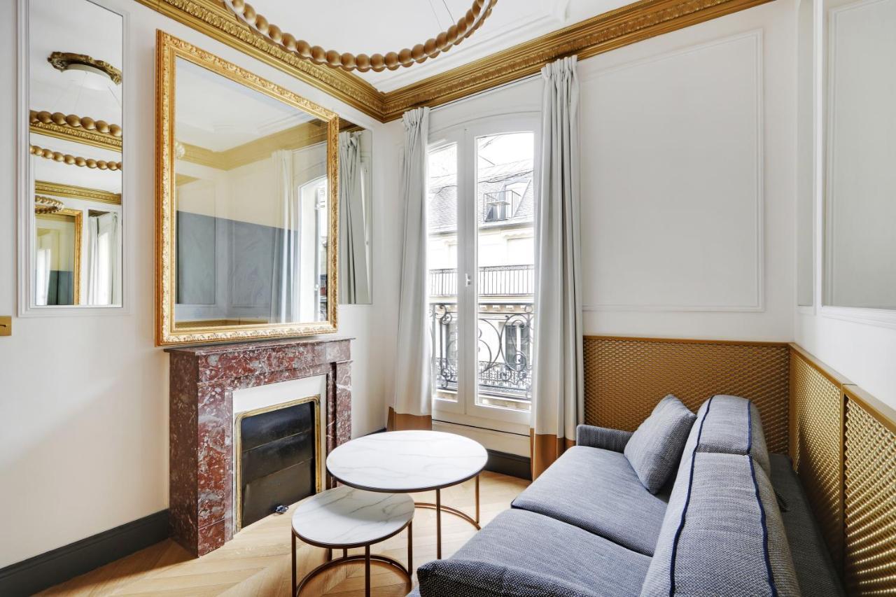 Pick A Flat's Apartments in Champs Elysées - Rue du Colisée París Exterior foto
